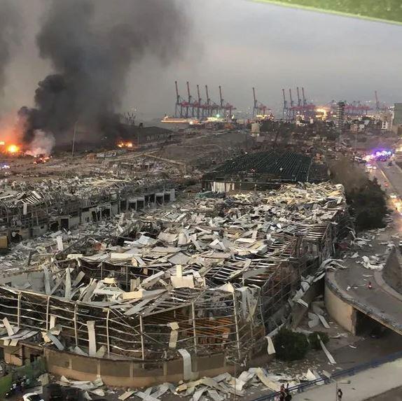 黎巴嫩首都貝魯特的港口爆炸過(guò)后的場(chǎng)地